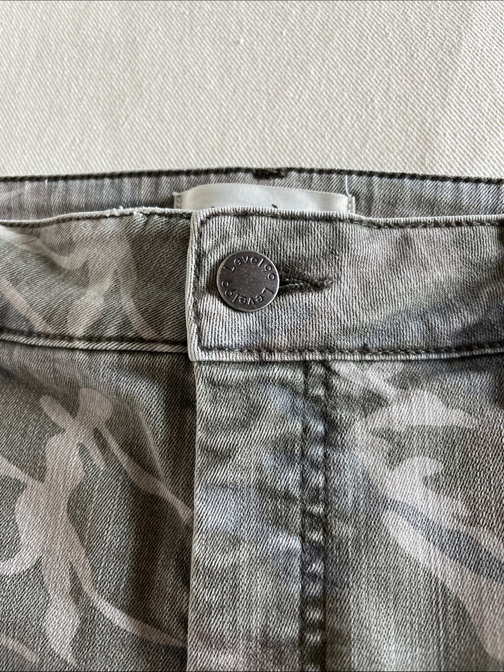 Level 99 Shorts - Picture 6 of 8